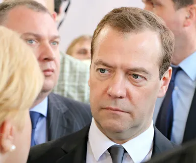 Дмитрий Медведев выдвинул кандидатуру Владимира Путина на должность  президента страны