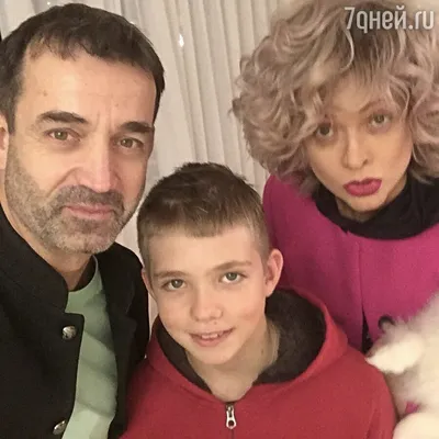 Как он похож на вас»: Дмитрий Певцов поделился фото погибшего сына -  7Дней.ру