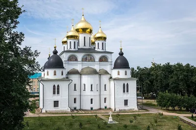 Дмитров - город памятников, скульптур и фонтанов