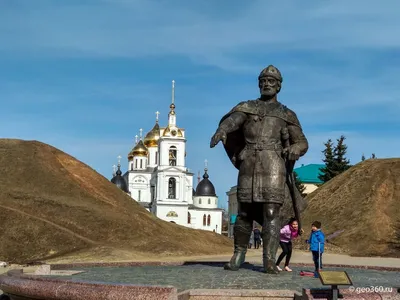 Выходные в Дмитрове: валы кремля, дом отца русского анархизма и музей  лягушки | Путеводитель Подмосковья