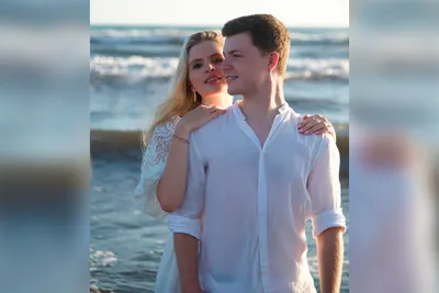 18-летняя дочь Александра Малинина показала пляжные фото | Музолента