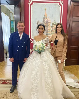 Участница Дом-2 Нелли Ермолаева в очередной раз вышла замуж. Фото со свадьбы,  похожей на похороны