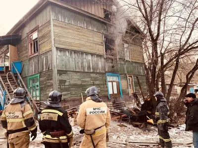 МЧС РА - Пожар в Гагрском районе. В селе Чагрыпш загорелся одноэтажный дом  барачного типа
