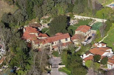 Бритни Спирс и ее жених ищут собственное жилье: как выглядит дом, который  осмотрела пара - Недвижимость
