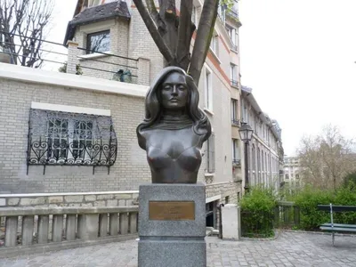 La Maison de Dalida, Montmartre, Paris, France (ДОМ ДАЛИДЫ на МОНМАРТРЕ в  ПАРИЖЕ) - YouTube