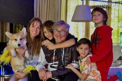 Полина Диброва опасается, что Первый канал найдет замену ее мужу