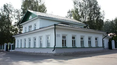 Нуждается в переделке: в Сети появилось фото дома, в котором живет Маликов