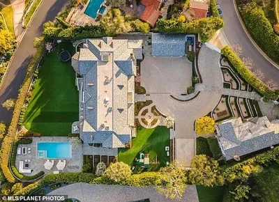 Дженнифер Лопес и Бен Аффлек отказались от особняка за 34 миллиона долларов  и покупают дом в два раза дороже: фото