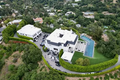 Как выглядит новый дом Дженнифер Лопес и Бена Аффлека за 60 миллионов  долларов: фото