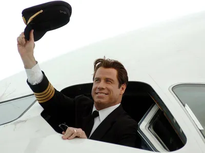 Джон Траволта: икона Голливуда и энтузиаст авиации | Замечательная жизнь и  карьера