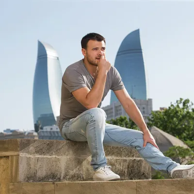 Как стать успешным – Эмин дал три совета азербайджанским школьникам