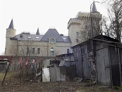 Плохие дороги и простые дома: Максим Галкин без прикрас показал деревню  Грязь