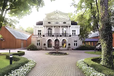 6 интересных фактов и фото замка Галкина* и Пугачевой: дом за 700 миллионов  рублей | myDecor