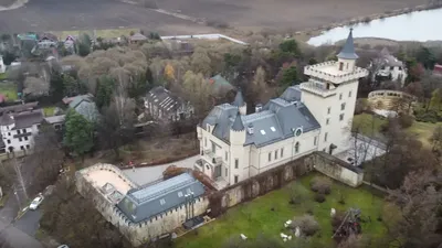 Сколько стоит замок в Грязи, где живут Пугачева и Галкин