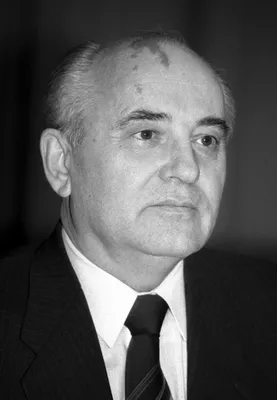 В ФРГ не могут продать пустующую виллу бывшего генсека СССР Горбачева