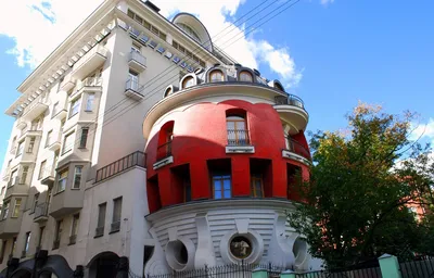 В Москве опять выставили на продажу знаменитый дом-яйцо | BURO.