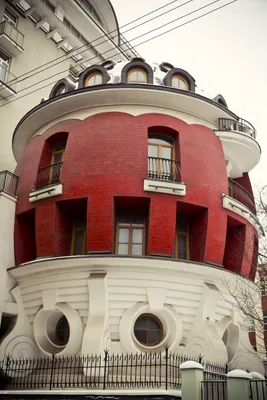 Дом-яйцо в Москве: Самый оригинальный и запредельно дорогой символ  «лужковской эпохи»