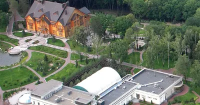 УП опубликовала фото внутри нового дома Януковича в Межигорье -  Korrespondent.net
