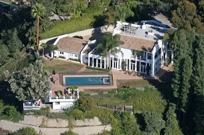 Дом Илона Маска в Лос-Анджелесе: фото особняка, выставленного на продажу |  GQ Россия