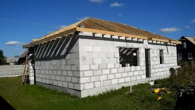 Как построить дачный домик из пеноблоков своими руками