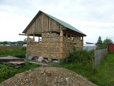 Глиночурка - круглый дом из дров и глины с земляной крышей| Cordwood