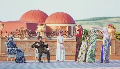 Дочери Рамзана Кадырова и звезды \"Дом-2\" снялись в модной фотосесии