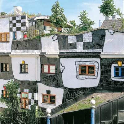 Фриденсрайх Хундертвассер. Дом Хундертвассера / Hundertwasser House (Вена,  Австрия),… | Friedensreich hundertwasser, Bâtiments insolites, Architecture  contemporaine