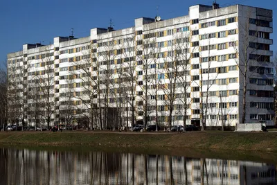 Дом-стена. Как живут люди в «плоской» квартире. Оптические иллюзии в  архитектуре | Другой Петербург - YouTube