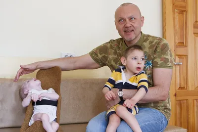 Закрытые игрушки и грязный холодильник: в Харькове проверят дом ребенка  (видео) - Status Quo