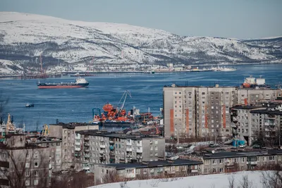 В Мурманске ребёнка ударило током после очистки крыши дома от снега | АиФ- Мурманск | Дзен