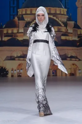 Модный дом Firdaws представляет коллекцию «Леди Фирдавс» | Исламская мода,  Скромная одежда, Стильная одежда