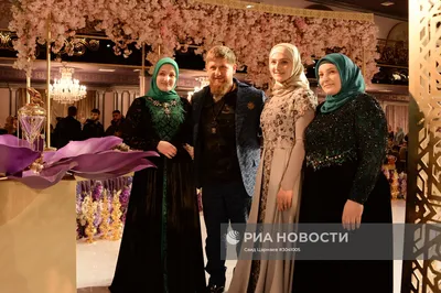 Дочь Рамзана Кадырова проведет показ своей коллекции одежды в Париже