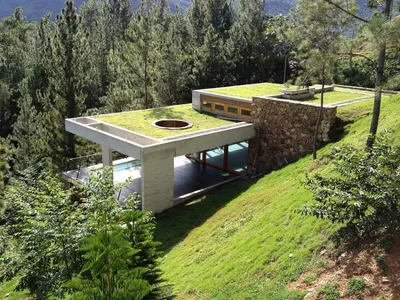 Дом на склоне горы от студии BCHO Architects