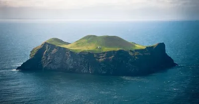 Традиционный каменный дом на острове Batan, Batanes Стоковое Изображение -  изображение насчитывающей лето, каникула: 101911707