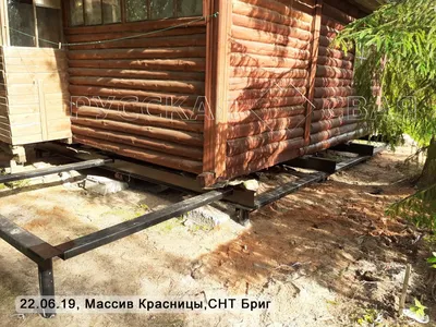 Подъем дома на винтовые сваи цена в СПб, поставить на свайный фундамент