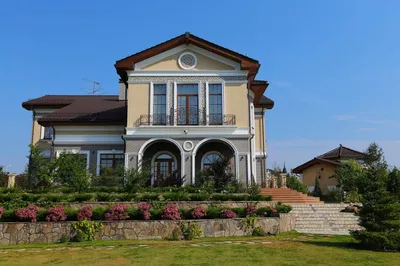 В Краснодаре продают дворец за 700 млн рублей