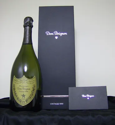 Шампанское Дом Периньон: вкусовые характеристики и виды элитного игристого  вина из Франции - Международная платформа для барменов Inshaker