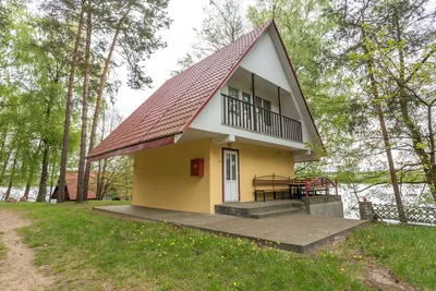 В 30 км от Минска продается дом из бруса, который можно использовать для  бизнеса. Сколько он стоит? — последние Новости на Realt