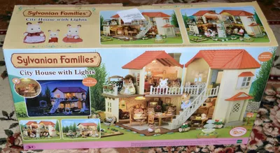 Sylvanian Families: Набор \"Трехэтажный дом\" (подарочный набор А): купить  игрушечный набор для девочек в интернет-магазине Marwin | Алматы, Казахстан