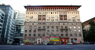 Я живу в «сталинке» на Дворянской: история о ремонте квартиры в прямом эфире