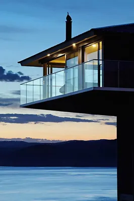 Дом с видом на фоне океана и неба на побережье Калифорнии, Сан-Диего  Стоковое Фото - изображение насчитывающей перемещение, пасмурно: 206428048