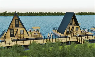 Деревянный дом в лесу или на берегу озера
