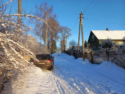деревянный дом в русской деревне зимой Редакционное Фотография -  изображение насчитывающей россия, русско: 216184672