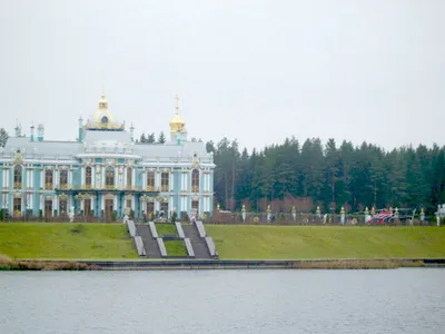 Дворец - копия «Екатерининского двореца»