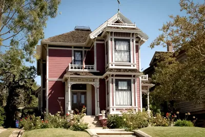 Дом Зачарованных 🤩 Кто смотрел сериал? Charmed house in Los Angeles 🥹 -  YouTube
