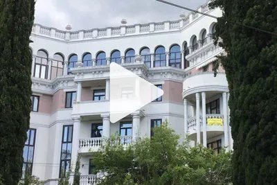 Что известно о квартире Зеленского в Крыму, куда хотят вселить многодетных