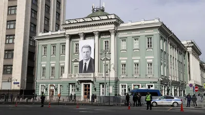 Квартиру Жириновскому хотят вернуть как можно дороже