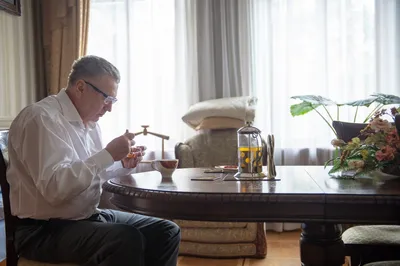 Как выглядит любимый дом Жириновского за полмиллиарда рублей - Экспресс  газета