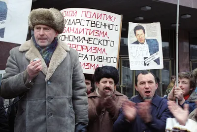 В честь Жириновского назвали мусорный бак в Алматы - Новости | Караван