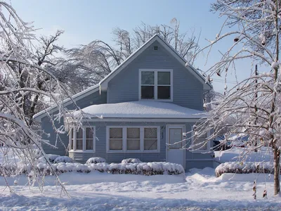Отвечаем на вопрос стоит ли строить дом зимой | Строитель 174
